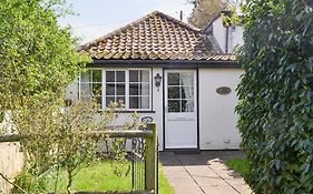 Rose Cottage - B6009